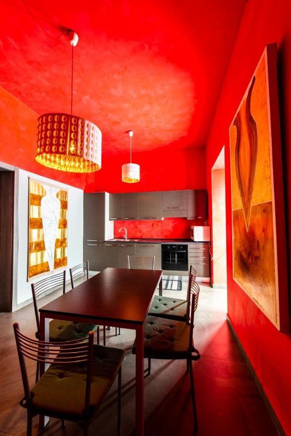 Speciale Tarshito'S Home - Atrium And Terrace バーリ エクステリア 写真