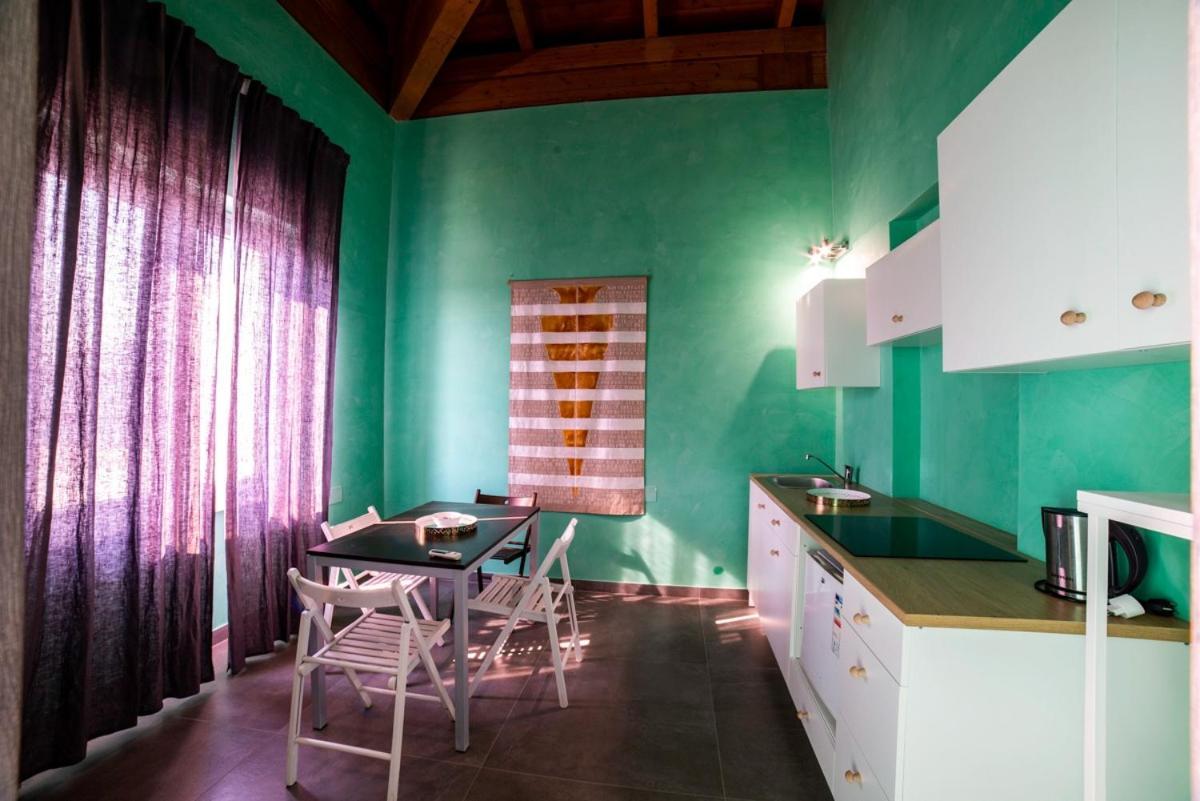 Speciale Tarshito'S Home - Atrium And Terrace バーリ エクステリア 写真